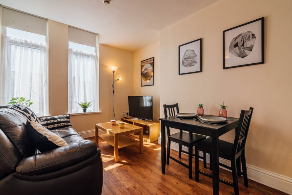 Decorating Student House Share Hull, Castle Homes
